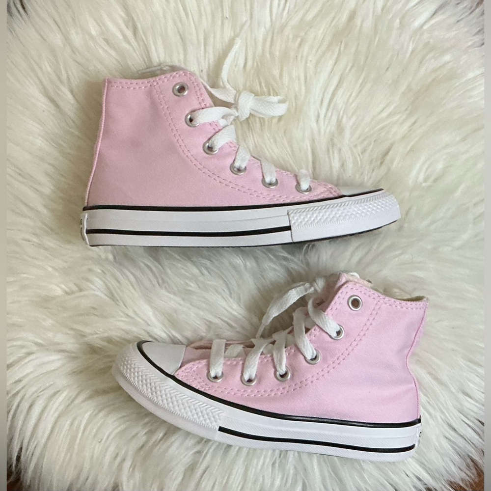 NEW Converse Girls CTAS Pink Canvas Hi Top Casual
Sneaker - 11 Y- New In Box - Picture 3 of 8
